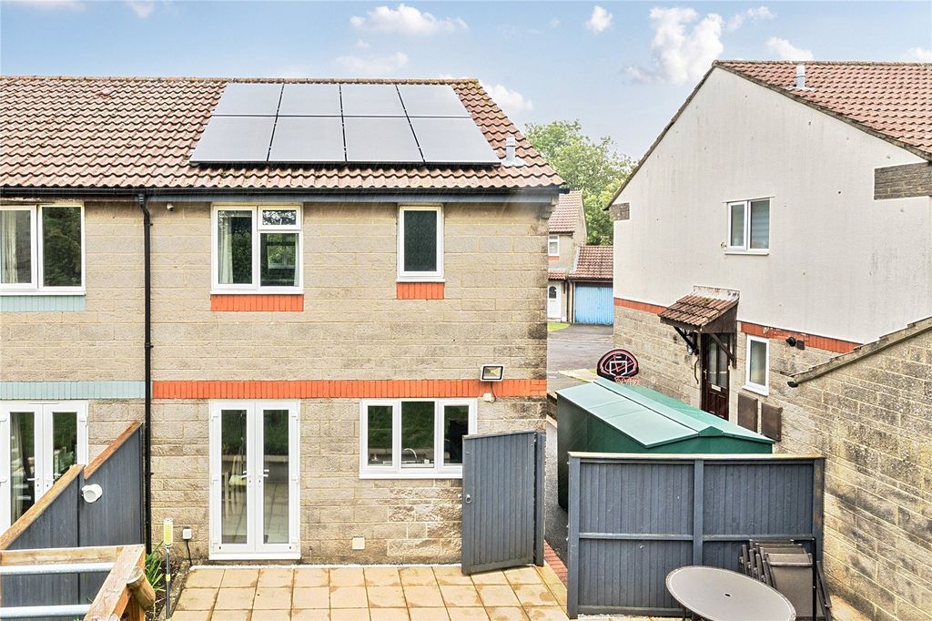 Property photo 2 of 19 Picture No. 23