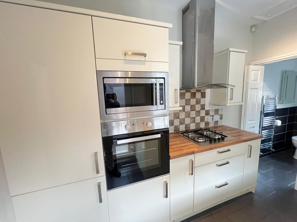 Property photo 3 of 12 Photo-2025-10-22-16-05-57