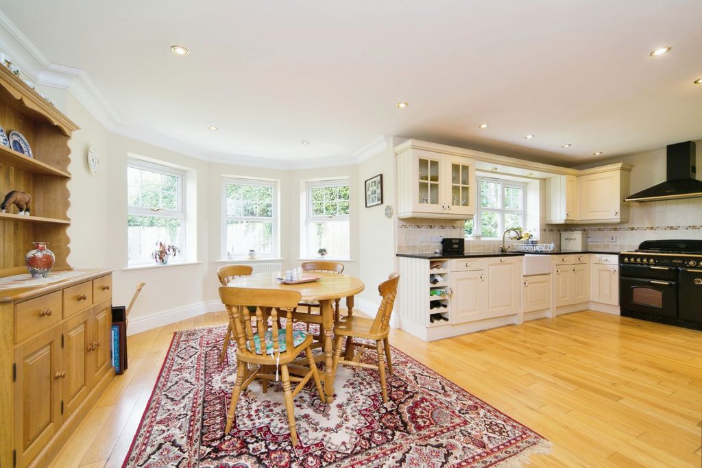 Property photo 3 of 26 Photography