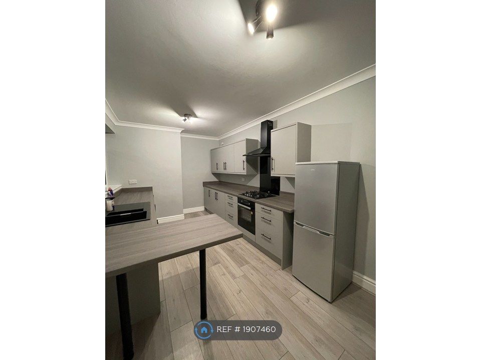 Property photo 2 of 16 Kitchen