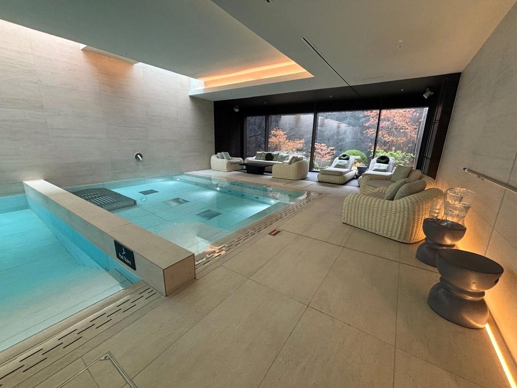 Property photo 1 of 16 Picture No. 11