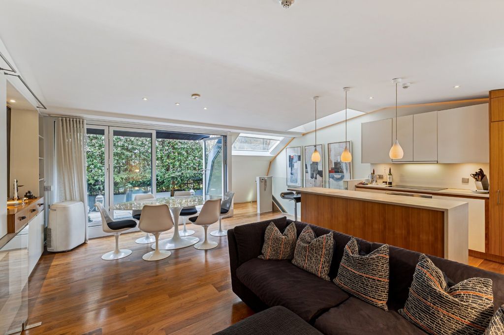 Property photo 3 of 9 Picture No. 57