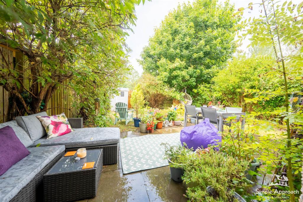 Property photo 2 of 38 Dsc00499-Hdr.Jpg