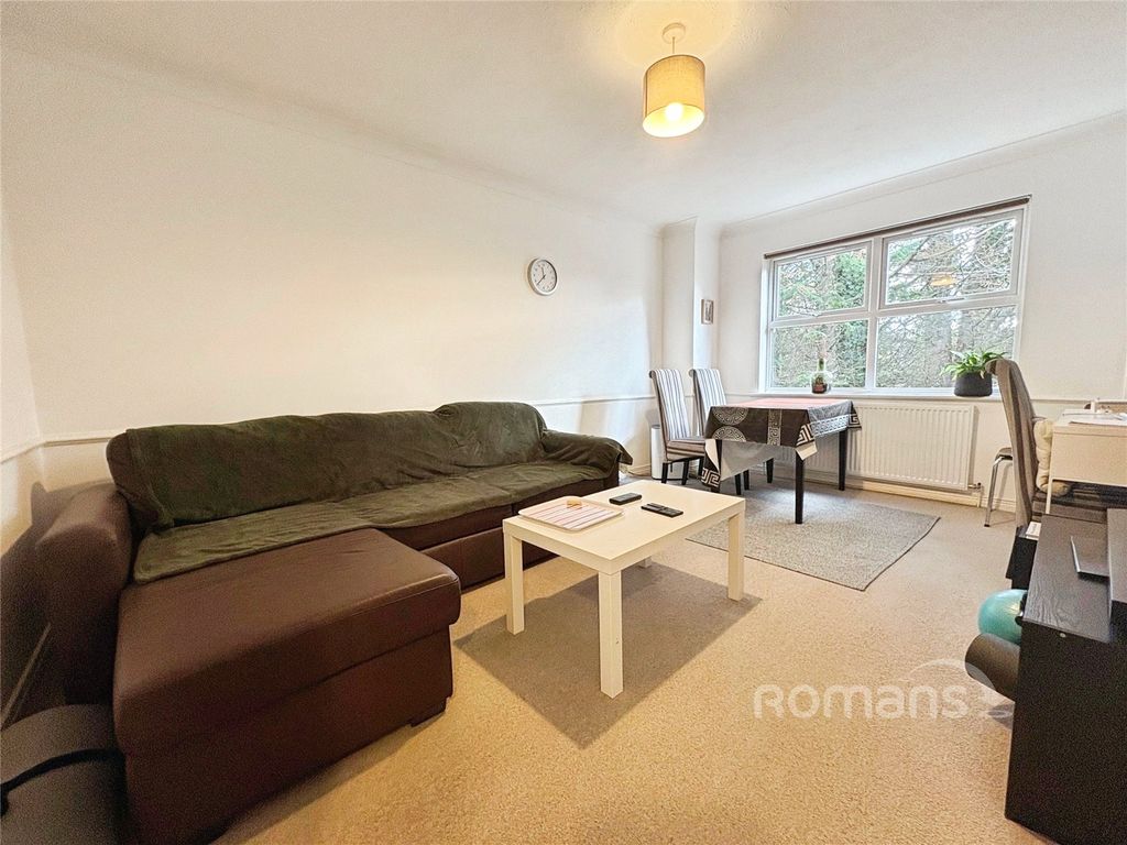 Property photo 2 of 9 Picture No. 10