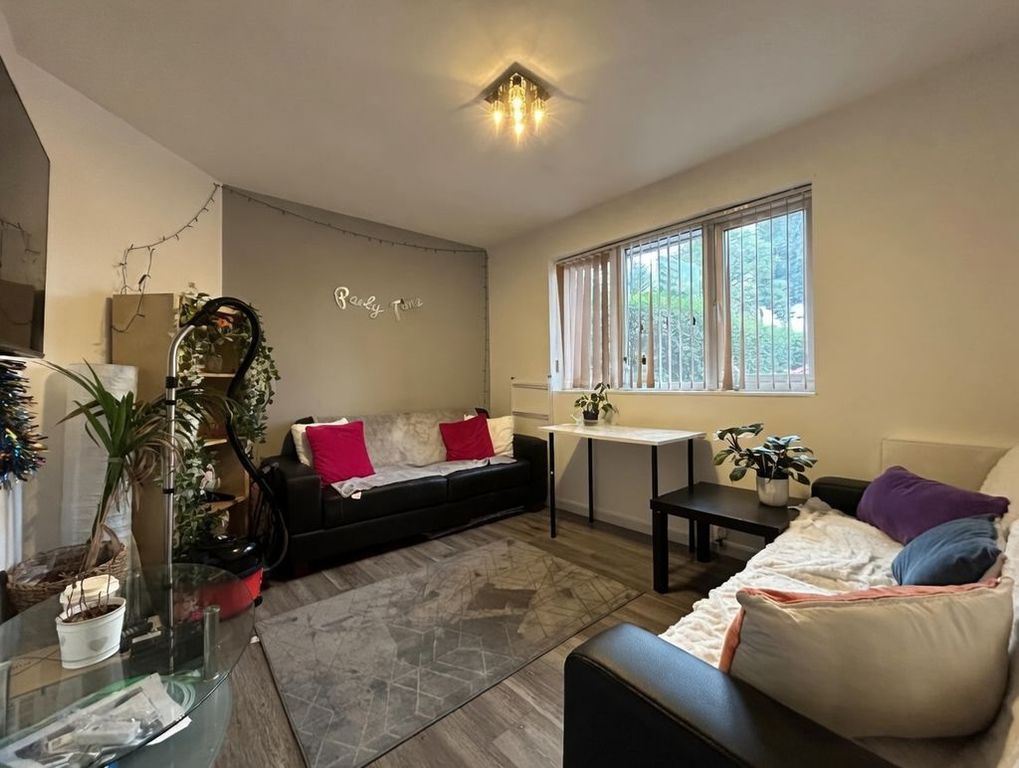 Property photo 2 of 9 Photo 7