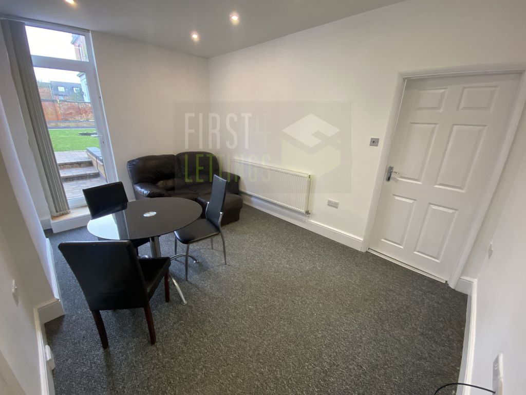 Property photo 3 of 8 Photo 2