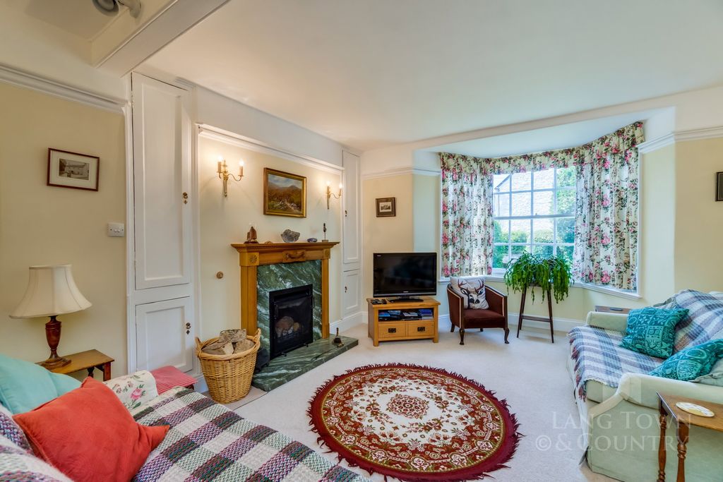 Property photo 2 of 23