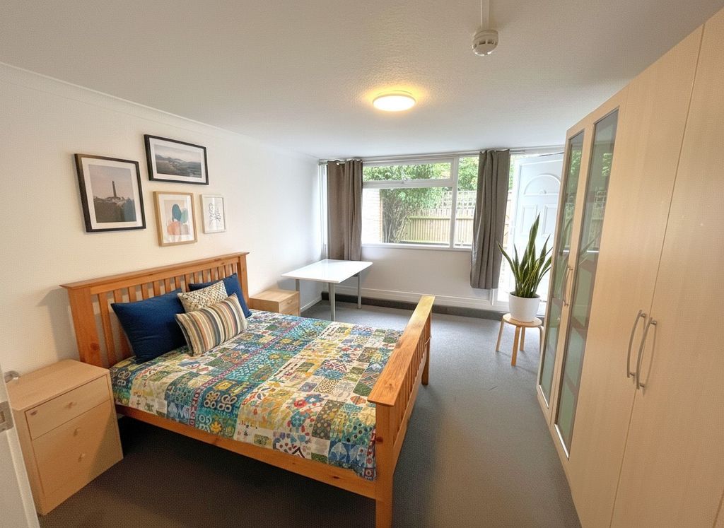 Property photo 1 of 8 49E034F6-9265-4969-992d-Ebf0B1897Bdc