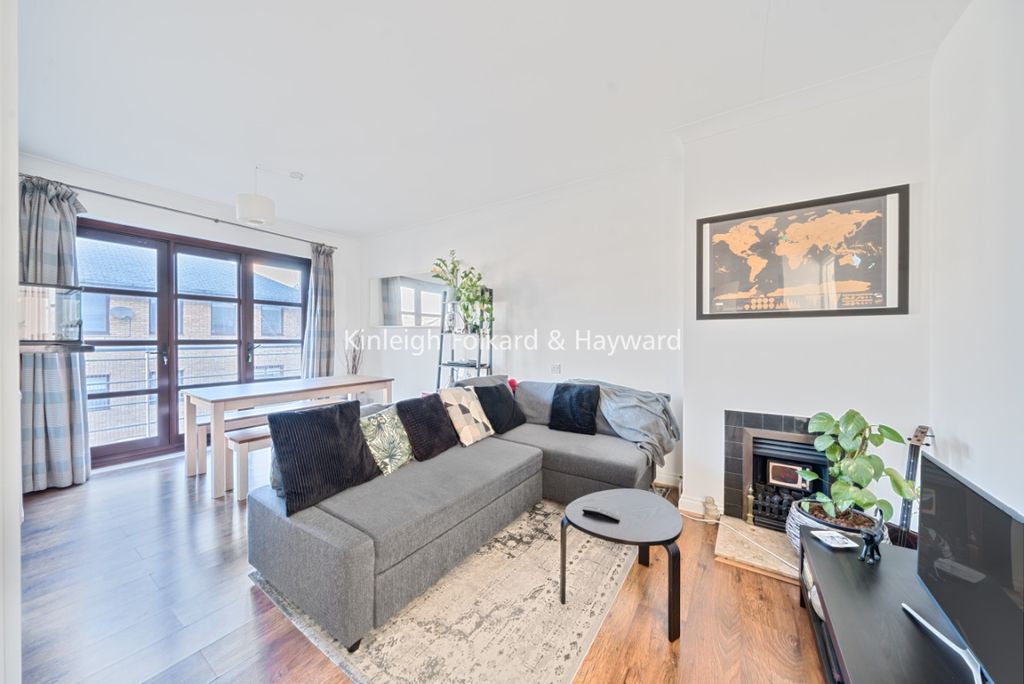 Property photo 1 of 7 972Ca8Ba-B522-419B-A