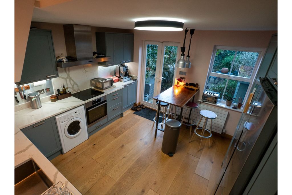 Property photo 2 of 15 Kitchen