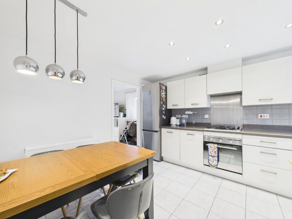 Property photo 2 of 16 4274887