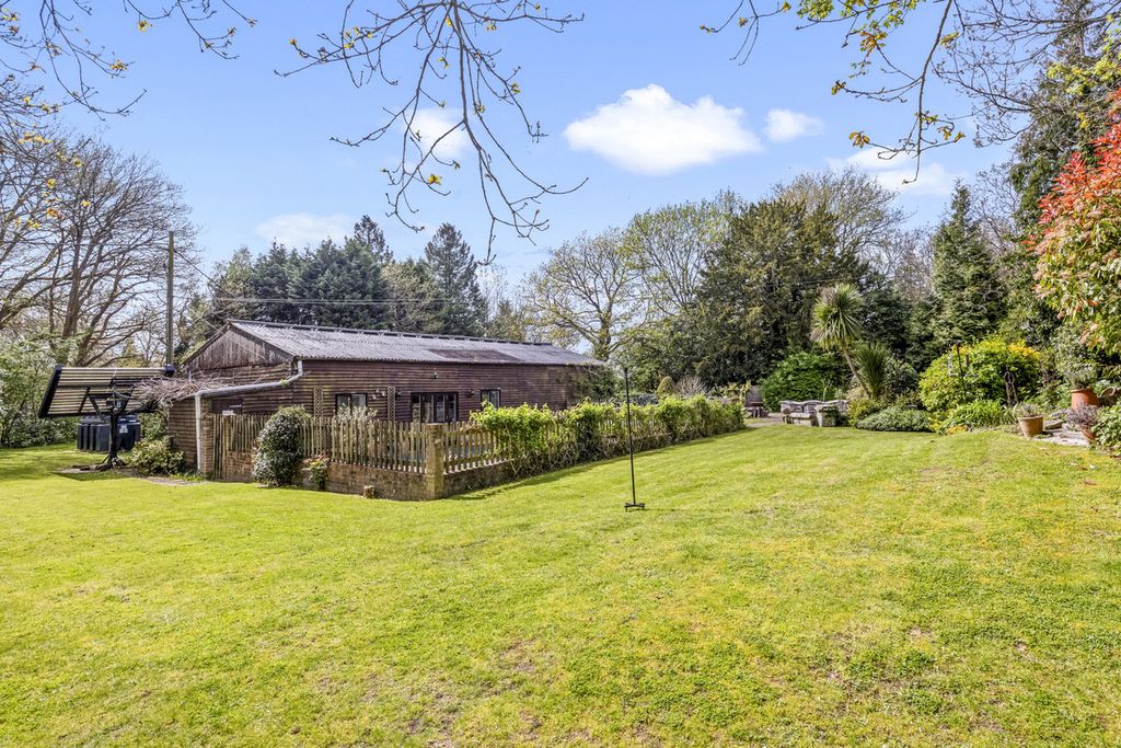 Property photo 2 of 33