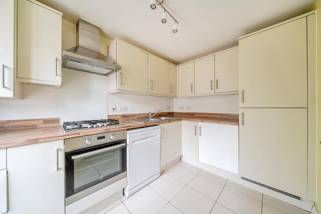 Property photo 3 of 20 Kitchen