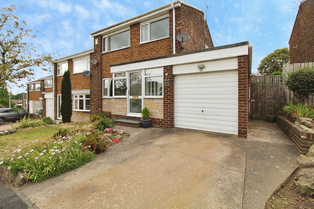 Property photo 1 of 26
