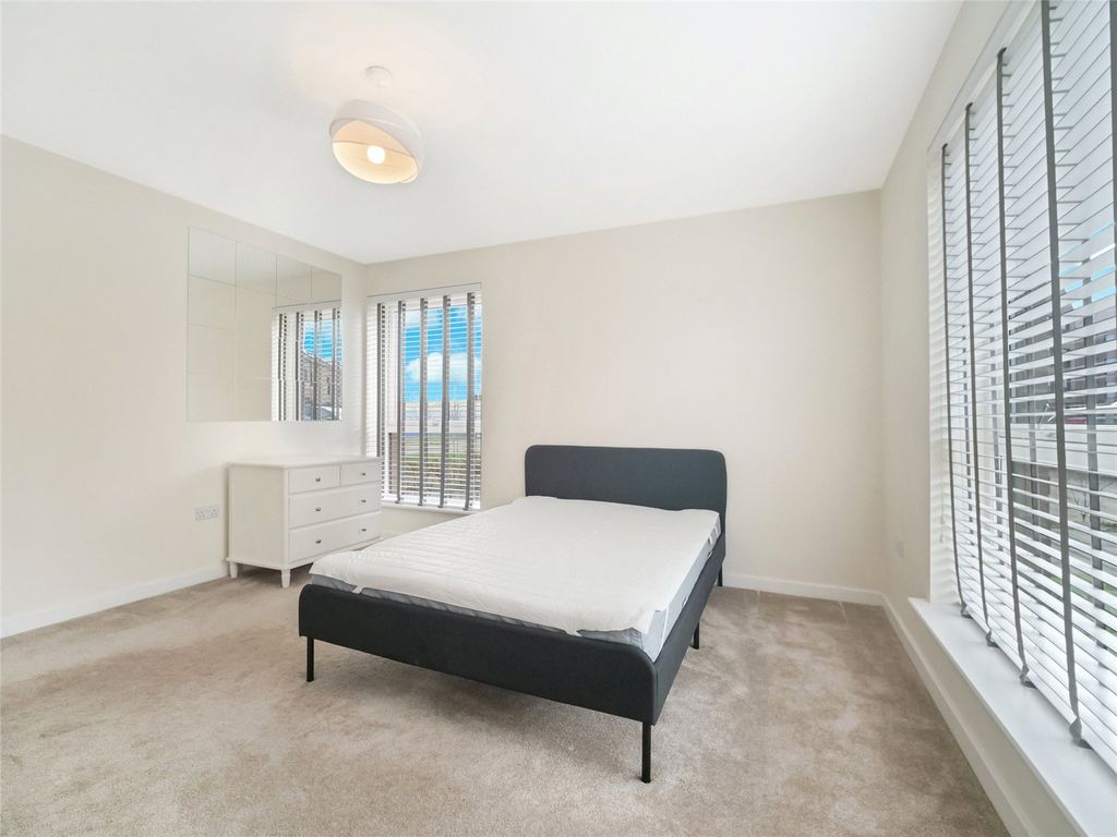 Property photo 3 of 21 Picture No. 12