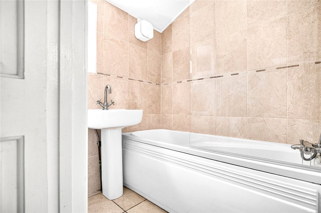 Property photo 3 of 11 Picture No. 01