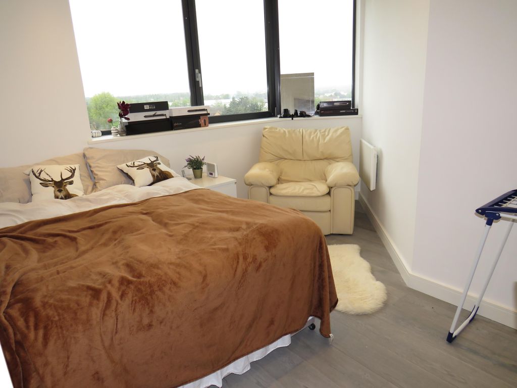 Property photo 3 of 8 Bedroom