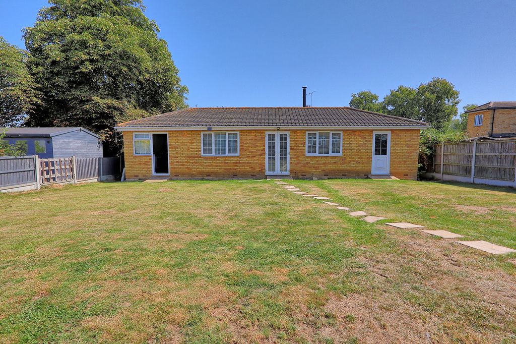 Property photo 2 of 20