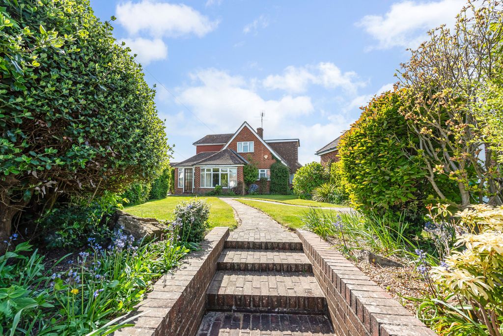Property photo 1 of 33