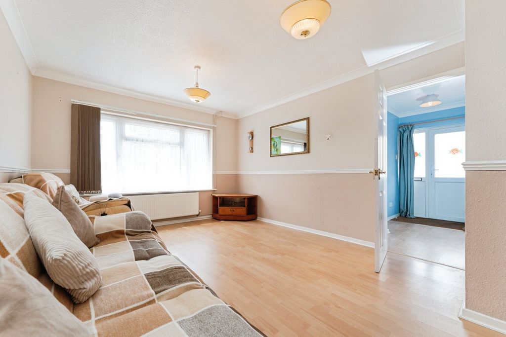 Property photo 2 of 16