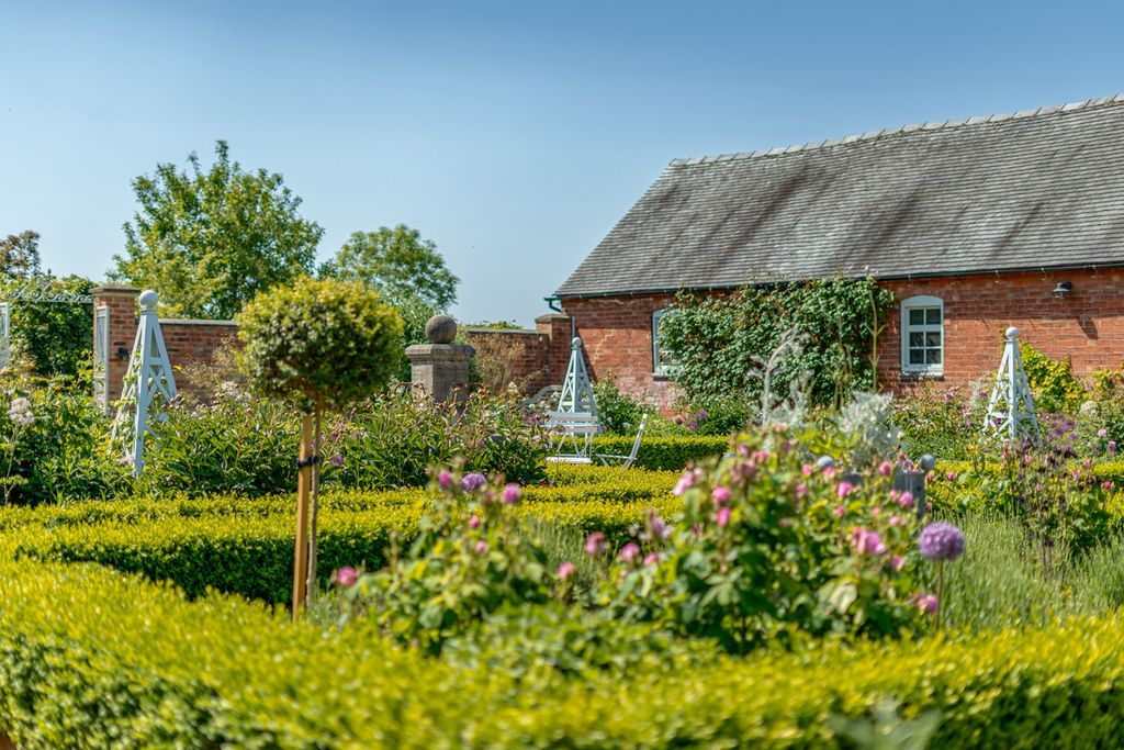 Additional image 28 of 7 bed detached house for saleLongford Lane, Church Broughton Derby DE65