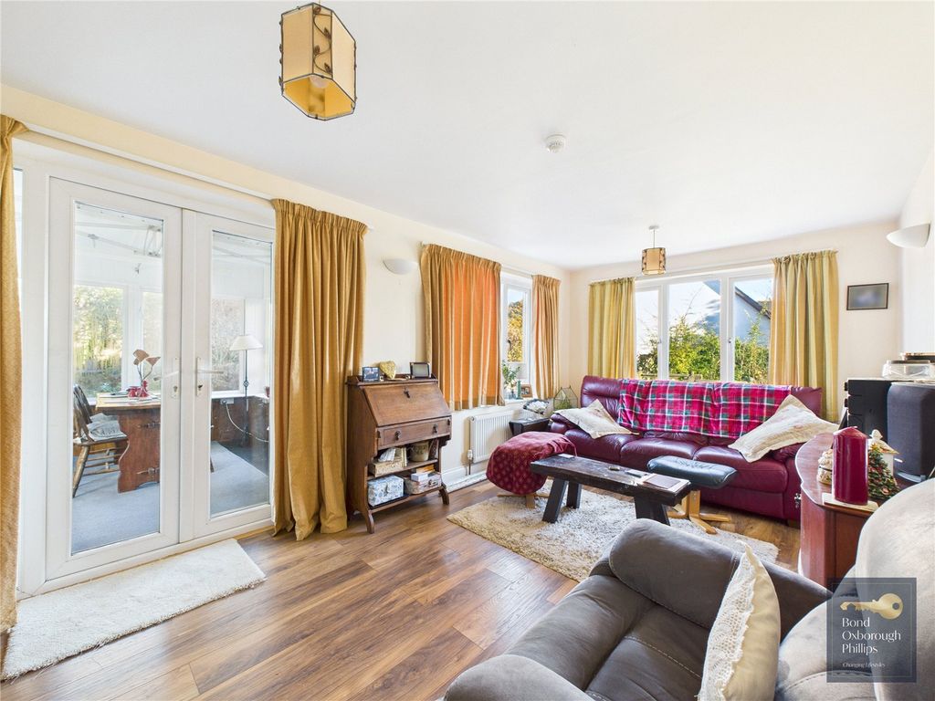 Property photo 3 of 29 Picture No. 46