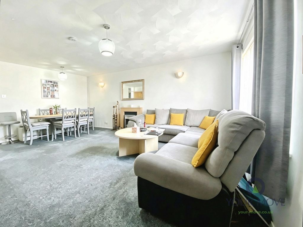 Property photo 3 of 11 Pbox-Img.Jpg