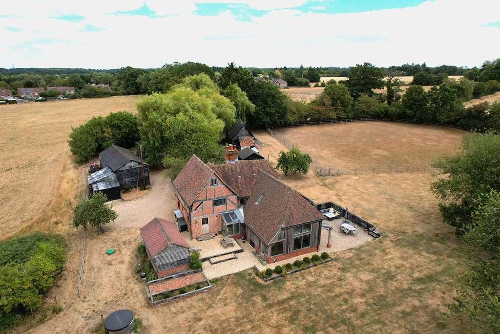 Property photo 2 of 30 Picture No. 28