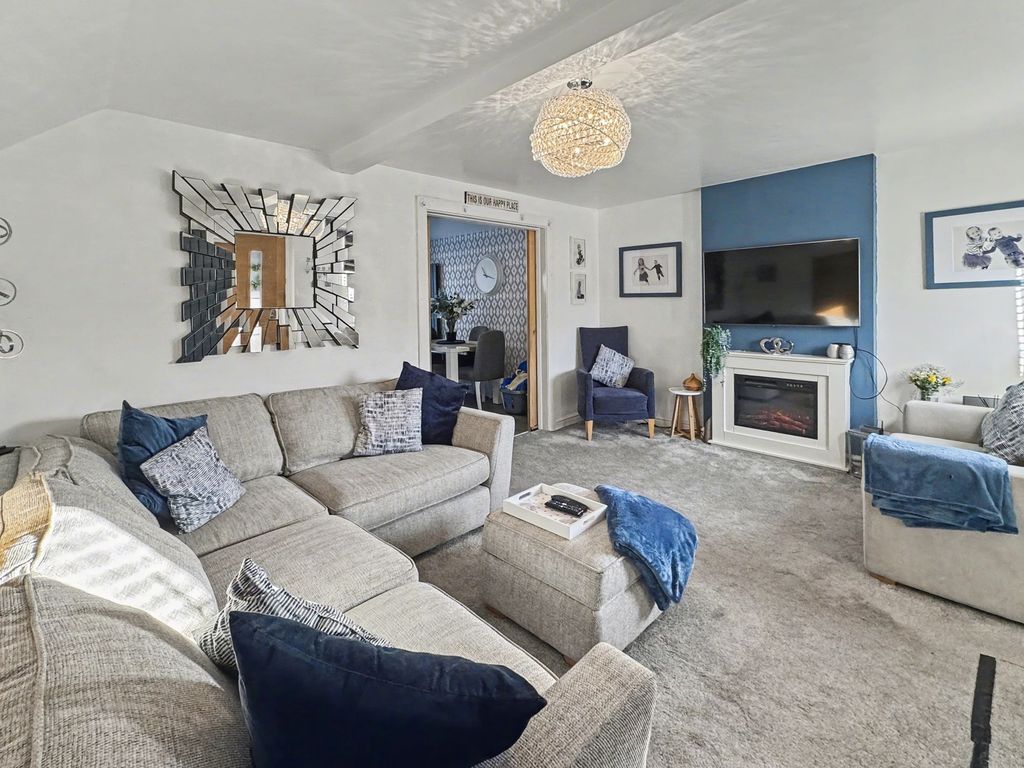 Property photo 2 of 29