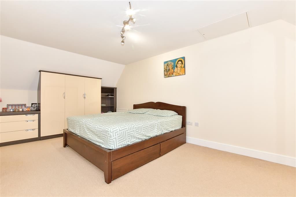 Property photo 1 of 13 Bedroom 1