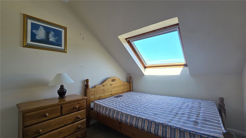 Additional image 5 of 3 bed flat for saleIsallt Lodge, Bae Trearddur, Caergybi, Isallt Lodge LL65