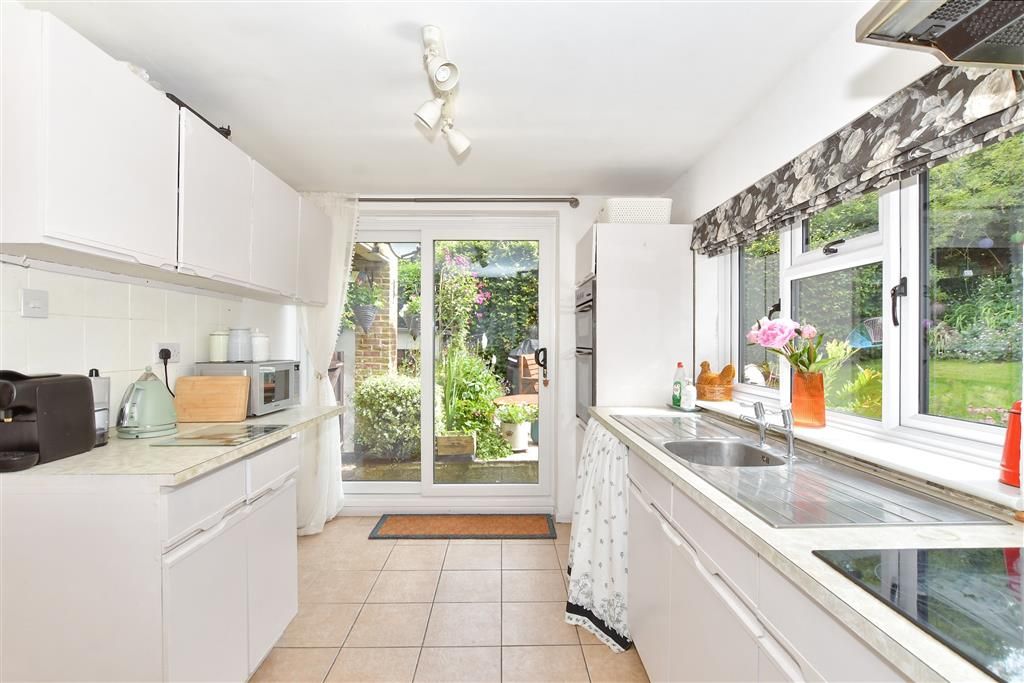 Property photo 3 of 11 Kitchen/Diner