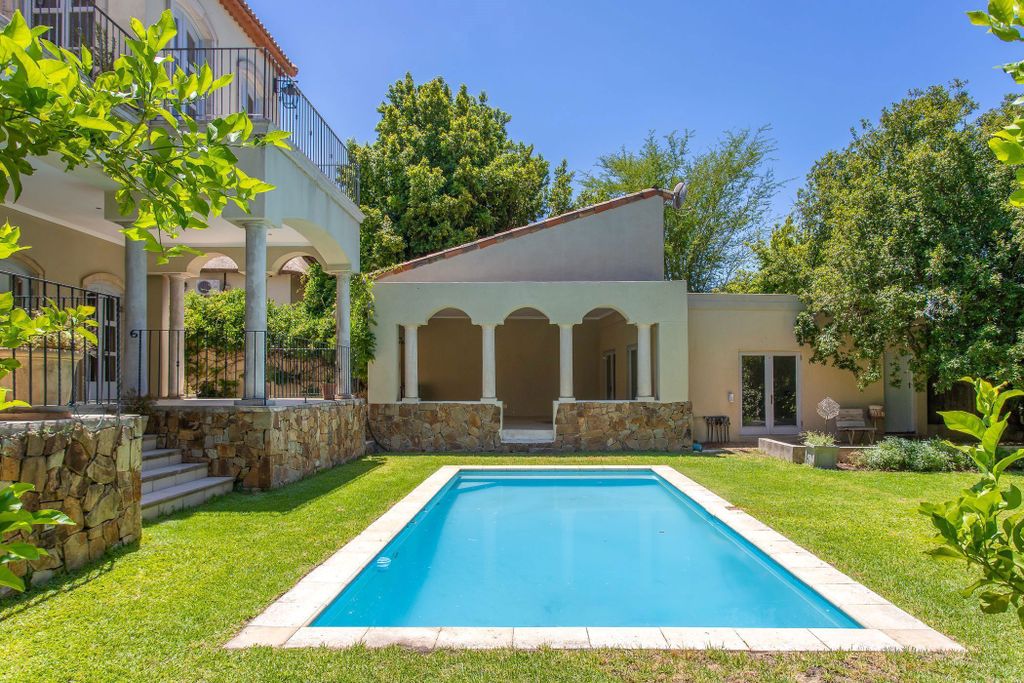 Property photo 1 of 31 Tk1681065