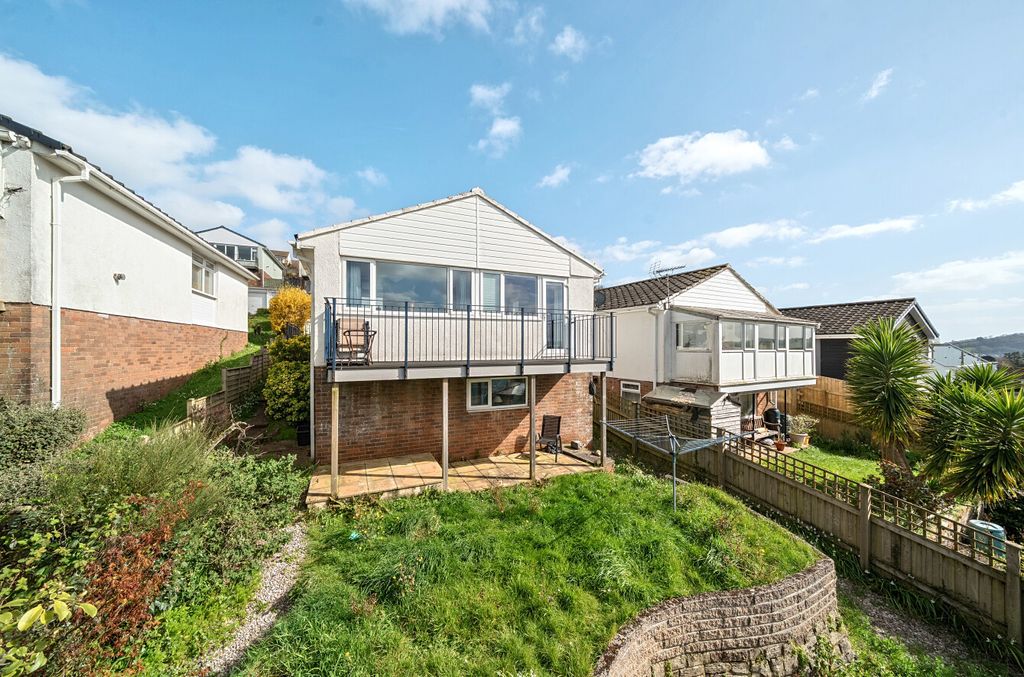 Property photo 1 of 23 Rear Garden