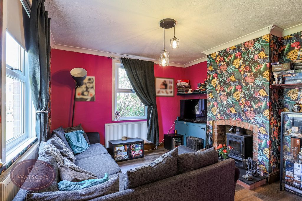 Property photo 3 of 27