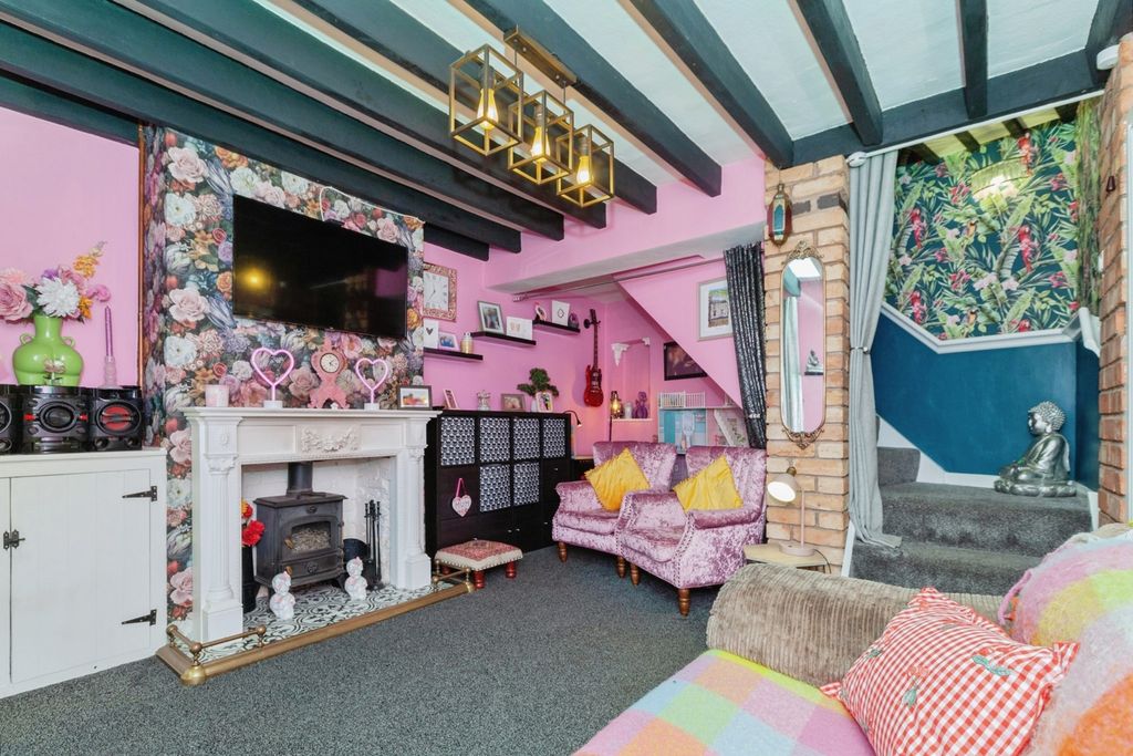 Property photo 3 of 18 Pbox-Img.Jpg