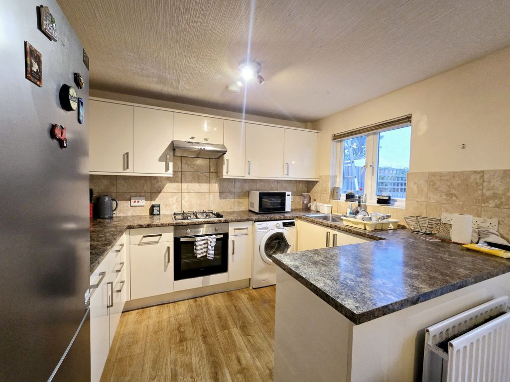 Property photo 3 of 16 Gallery
