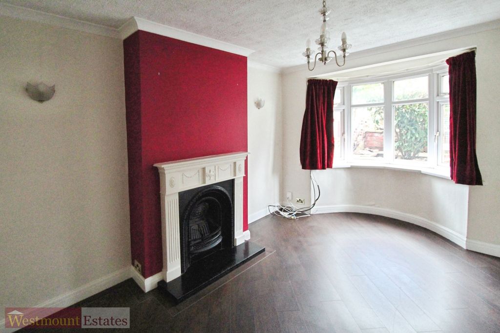 Property photo 2 of 10 Living Room