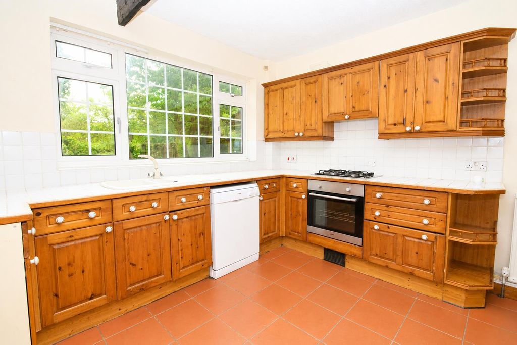 Property photo 2 of 20 945Db288-7227-448F-B999-1Df938035Cb7.Png
