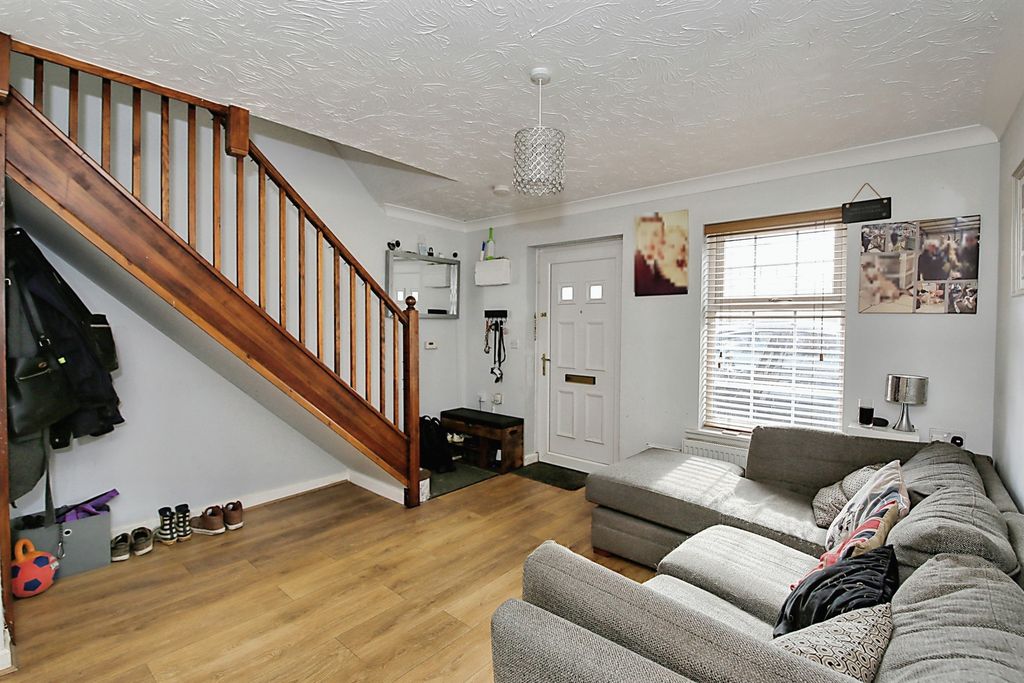 Property photo 3 of 11