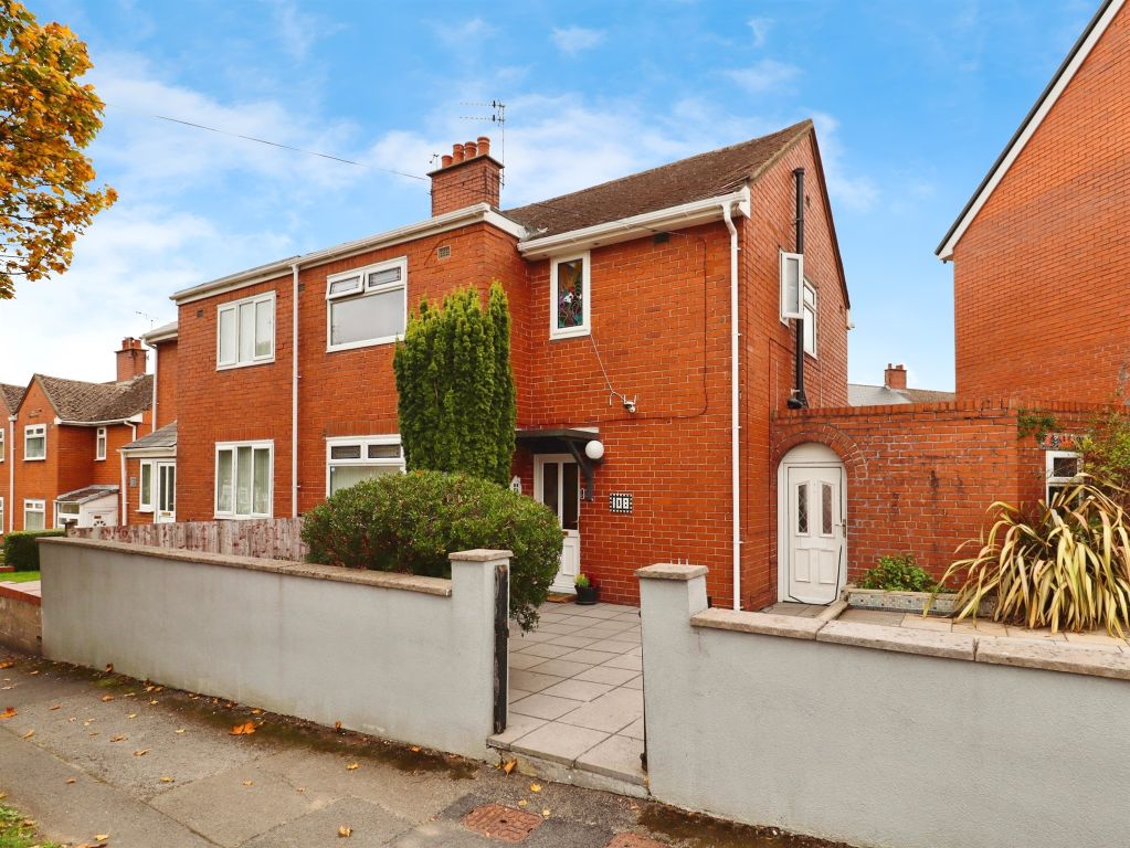 Property photo 2 of 17