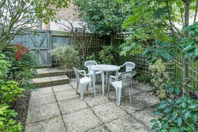 Property photo 3 of 5 Garden