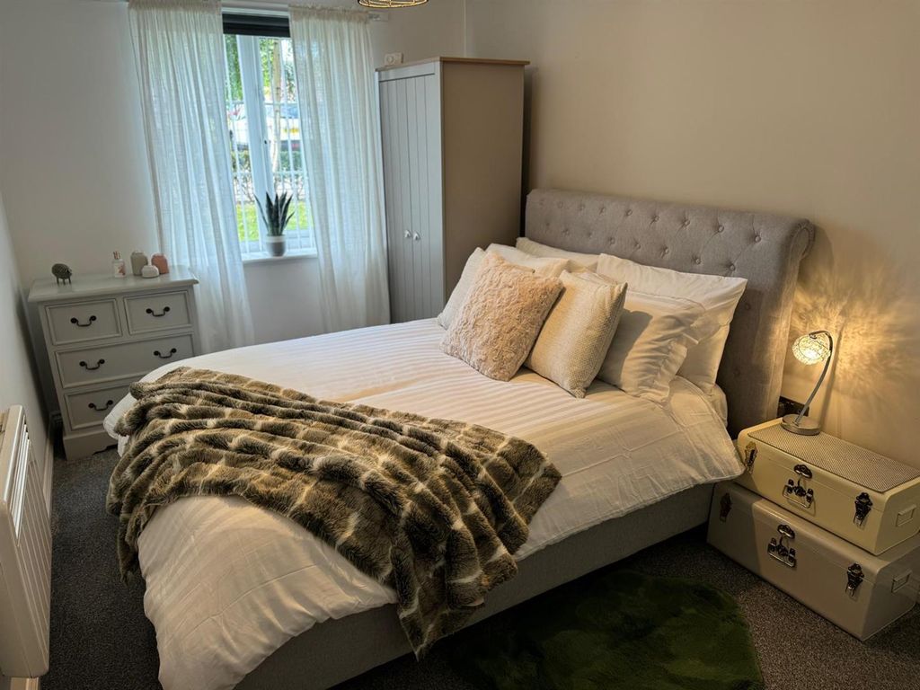 Property photo 3 of 16 Bedroom 1