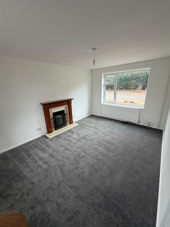 Property photo 3 of 10 Photo 2