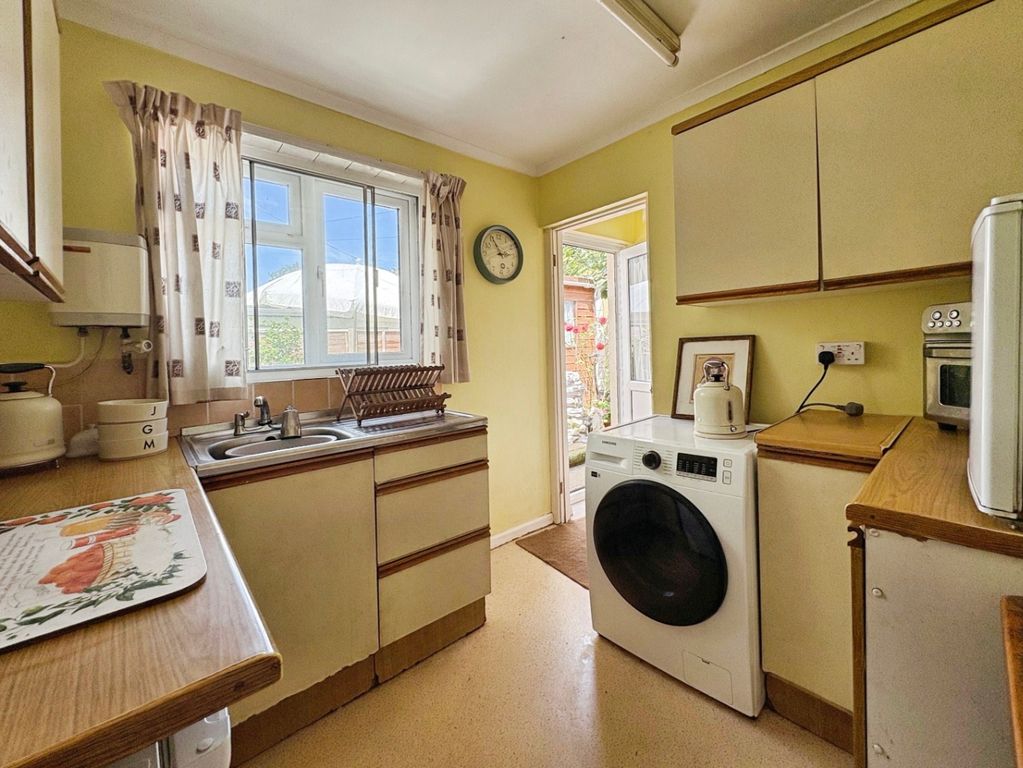 Property photo 2 of 15 5271823