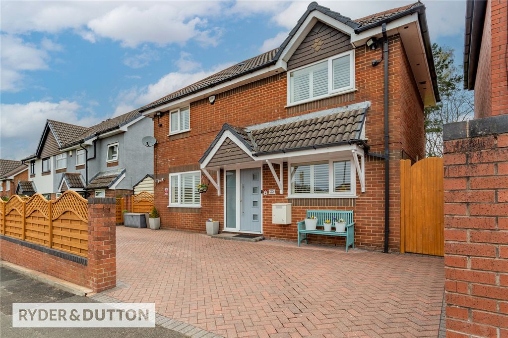 Property photo 1 of 21 Front External