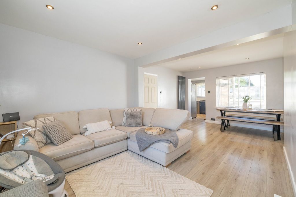 Property photo 2 of 13 Picture 2