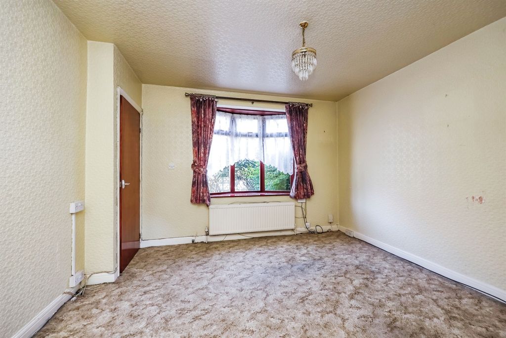 Property photo 3 of 29