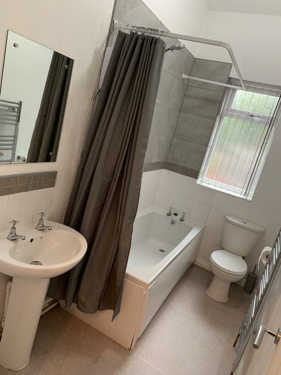 Property photo 3 of 12 Bathroom