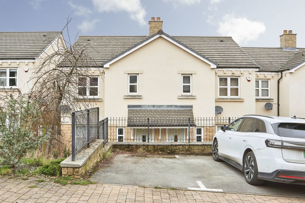 Property photo 2 of 19